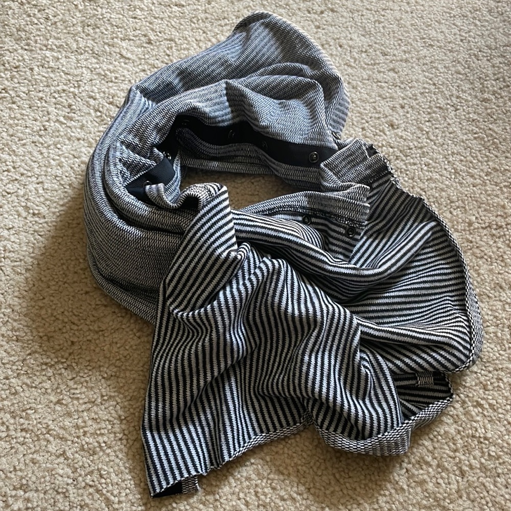 Lululemon Vinyasa scarf